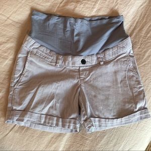 Maternity striped shorts
